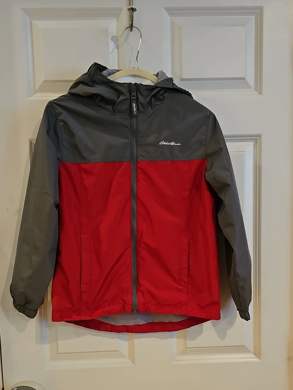 Eddie Bauer Hooded Two-Tone Jacket in Gray & Red Boys Youth M